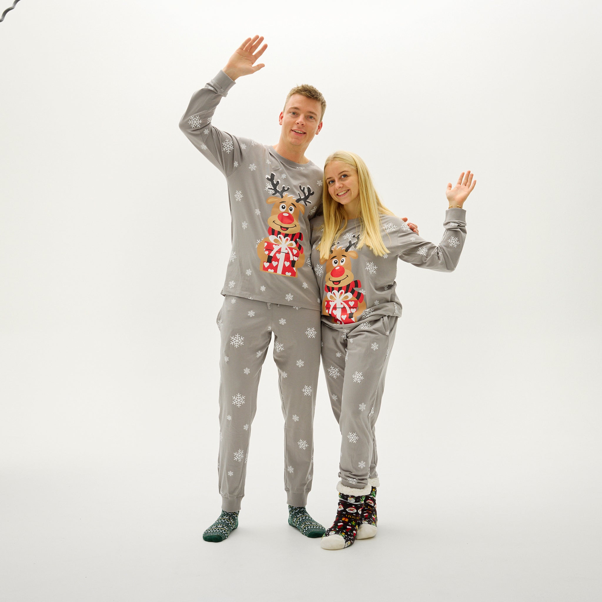 Pyjama Adorable De Rudolphe Gris - Femme.