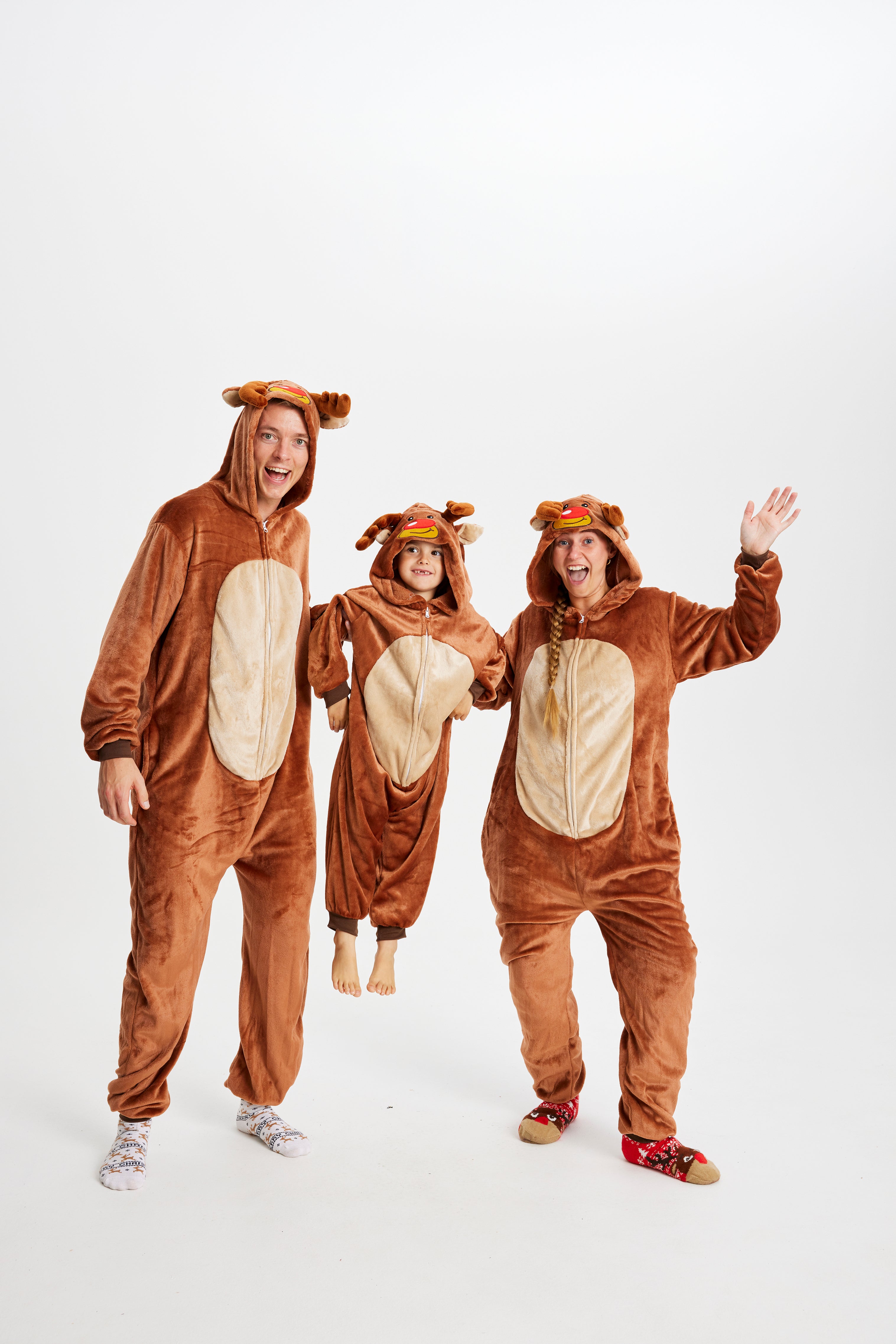 Une famille déguisée en renne.